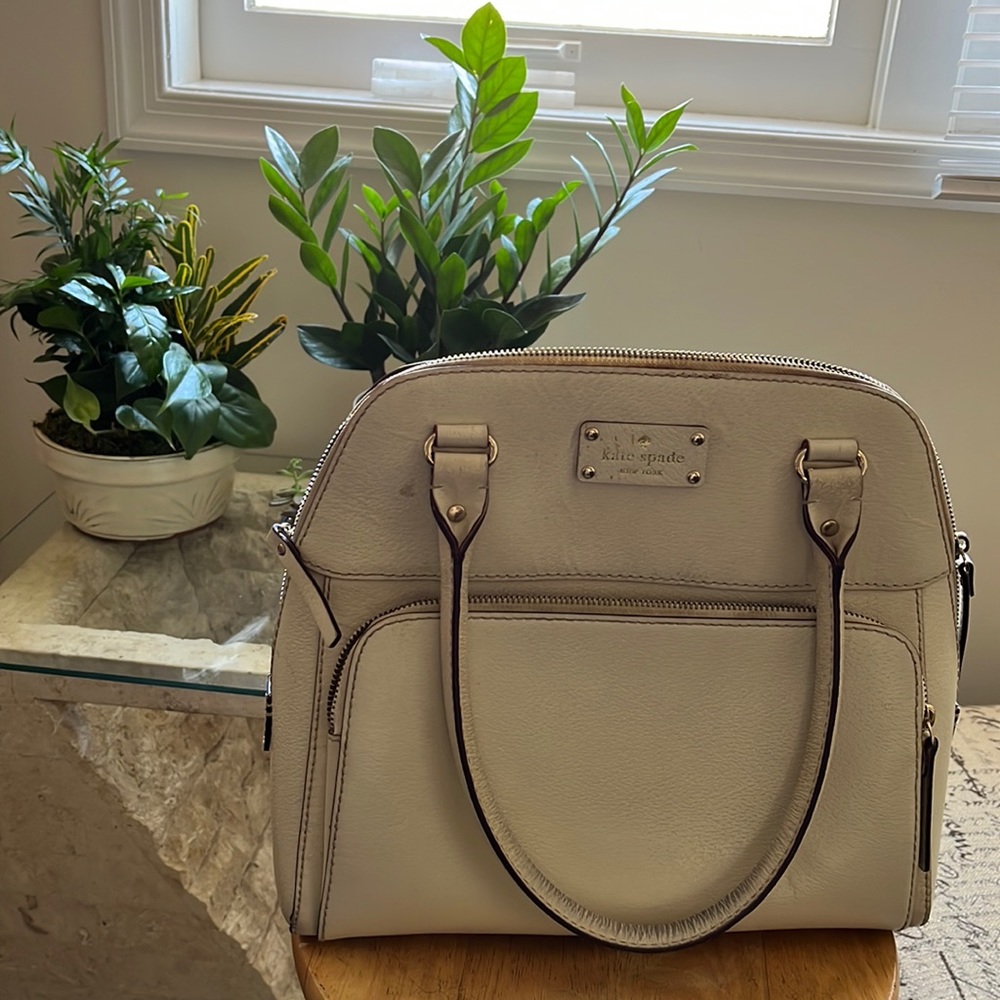 Kate Spade New York Hand bag